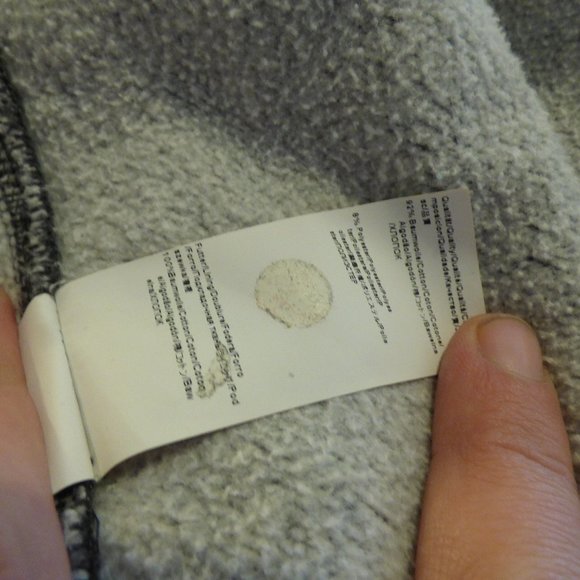 **SOLD** HUGO BOSS - Hybrid full zip cardigan - Sz L (fits M) - Picture 13 of 13